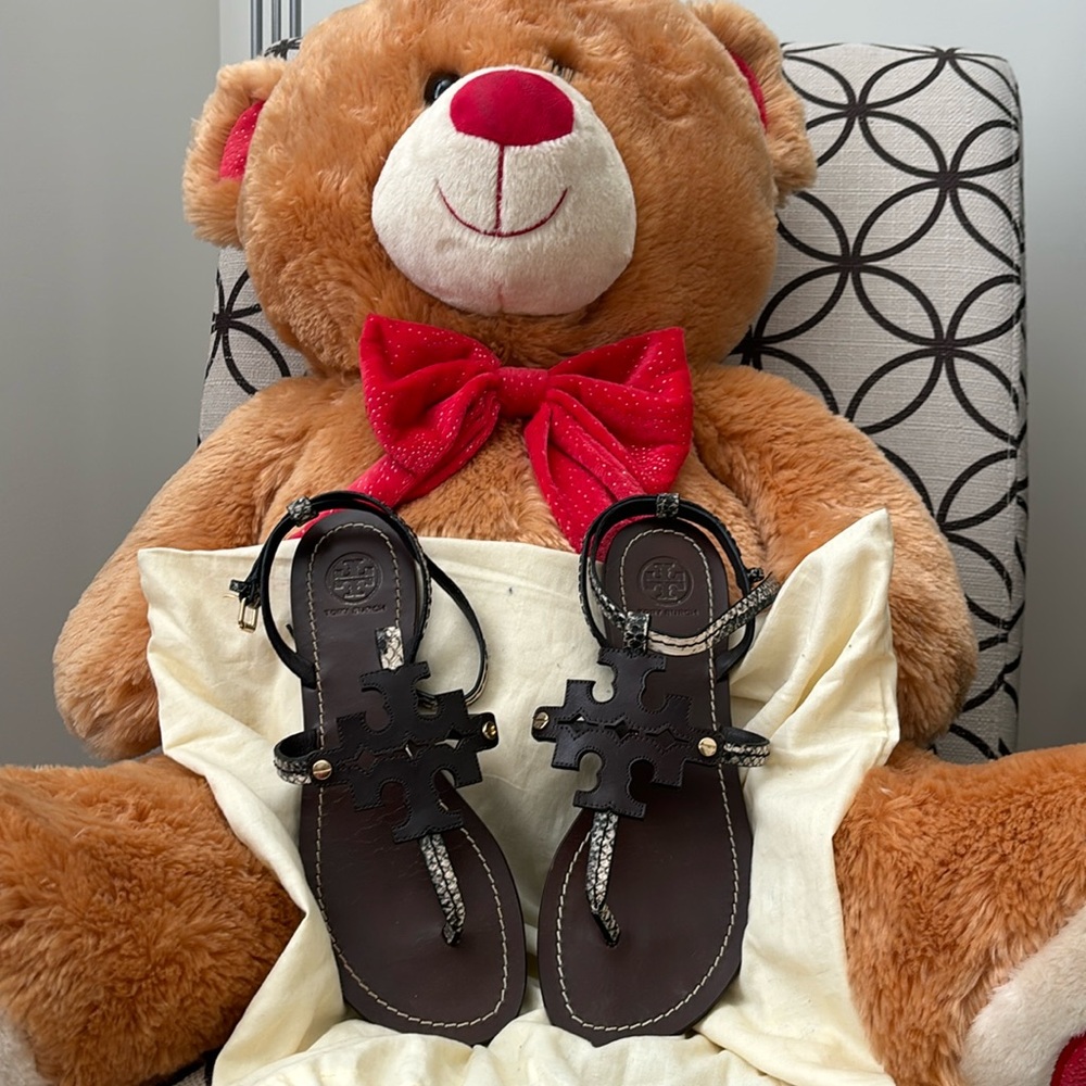 Tory Burch flats😊